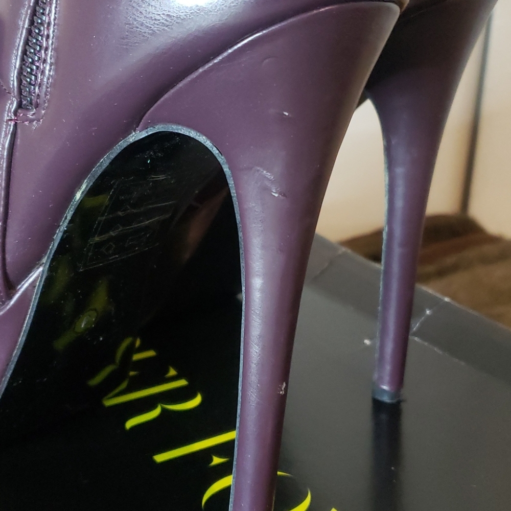 Platform Boot w/Fur - Picture 7 of 7